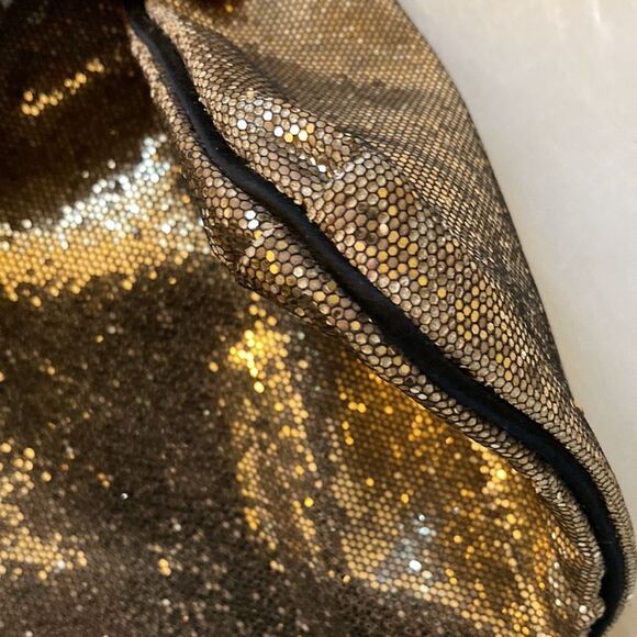 Victoria’s Secret Gold Shimmering Bag - Picture 8 of 11